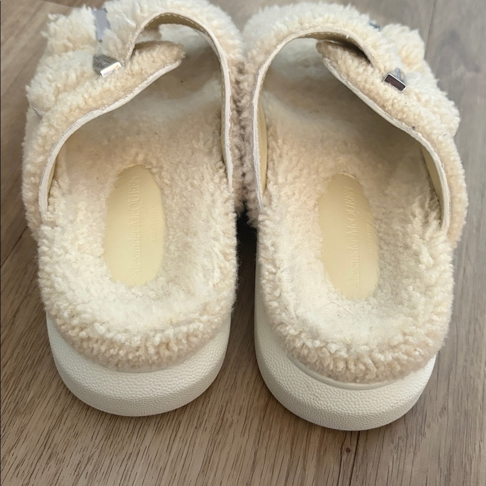EUC Alexander McQueen slides- Size 8.5 - Picture 2 of 6